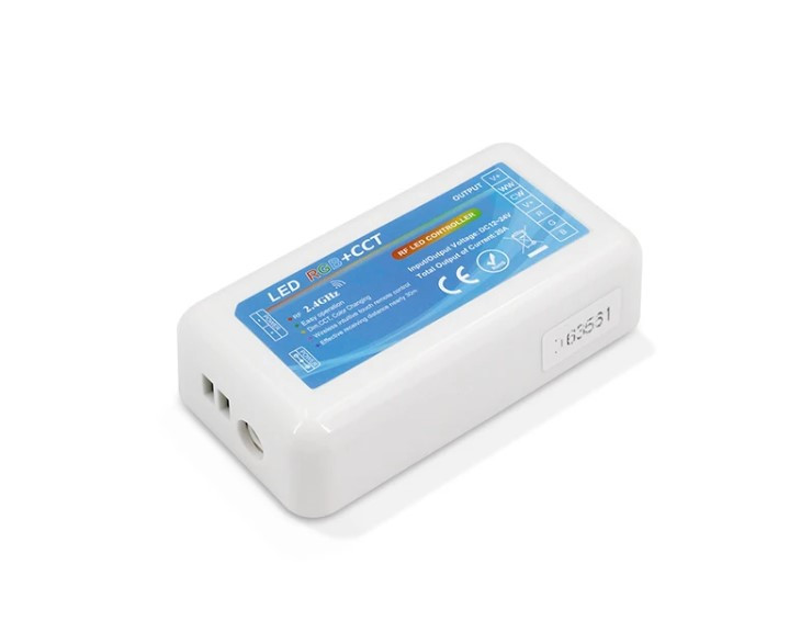 8-zónový prijímač RF pre LED pásy RGB s teplou a studenou bielou (RGB+CCT), 12 V 240 W / 24 V 480 W (KM-RGB+WW+CW-8Z-30)