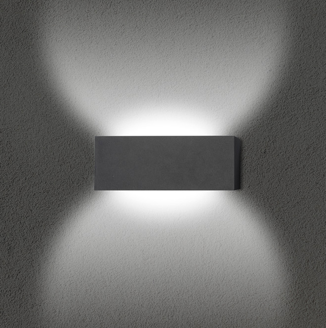 LED fasádne svietidlo OSKAR 12W čierne