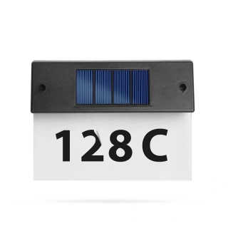 Solárne osvetlenie čísla domu – plexi panel, 5 LED, 6+ h výdrž, automatické