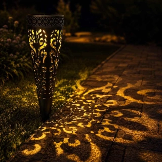 Solárna zapichovacia lampa orientálny vzor – 360° tieňový efekt, teplá biela, IP44